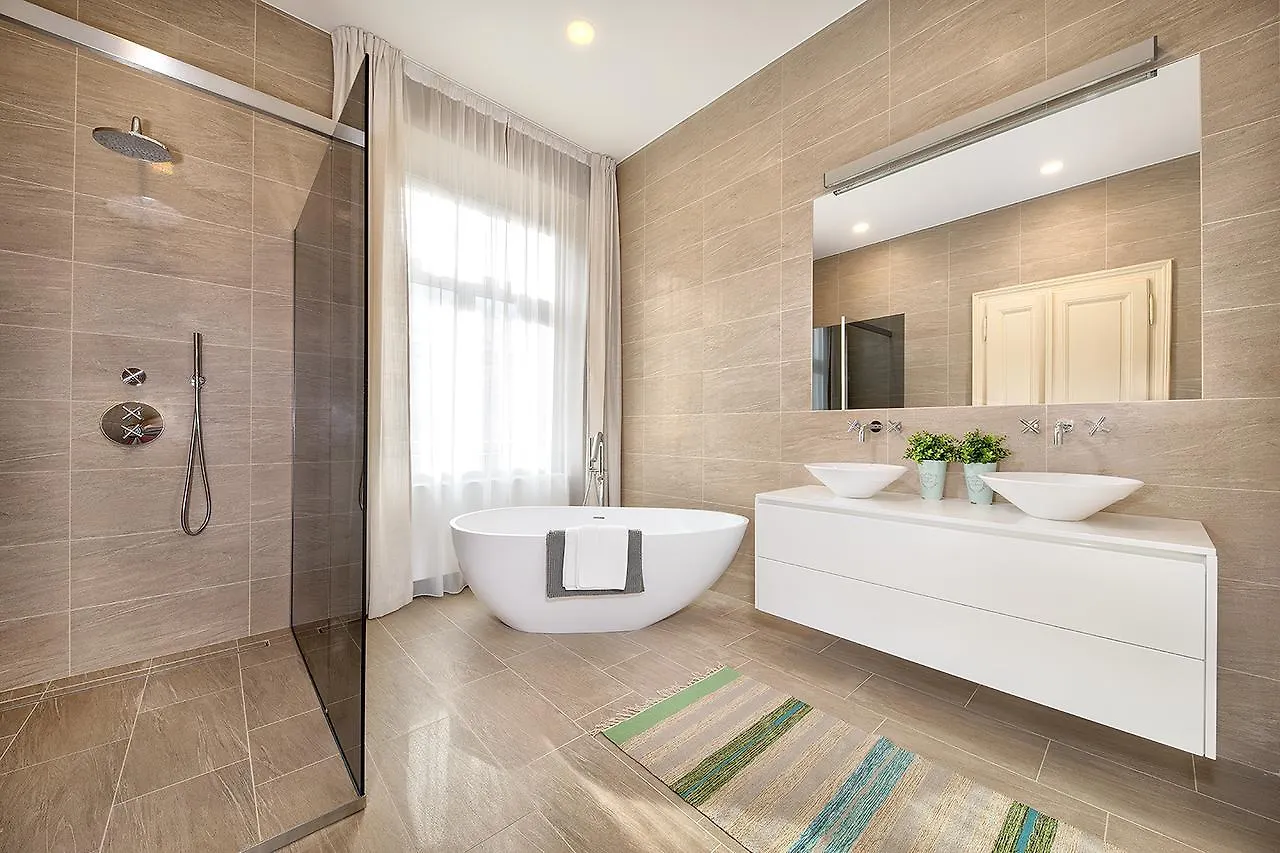 Prague Days - Spacious 2Bdr Apt W Netflix - Trendy Neighbourhood